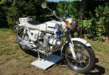 Hubo un tiempo en que las superbikes patrullaban las calles y ahora puedes tener una de esas joyas