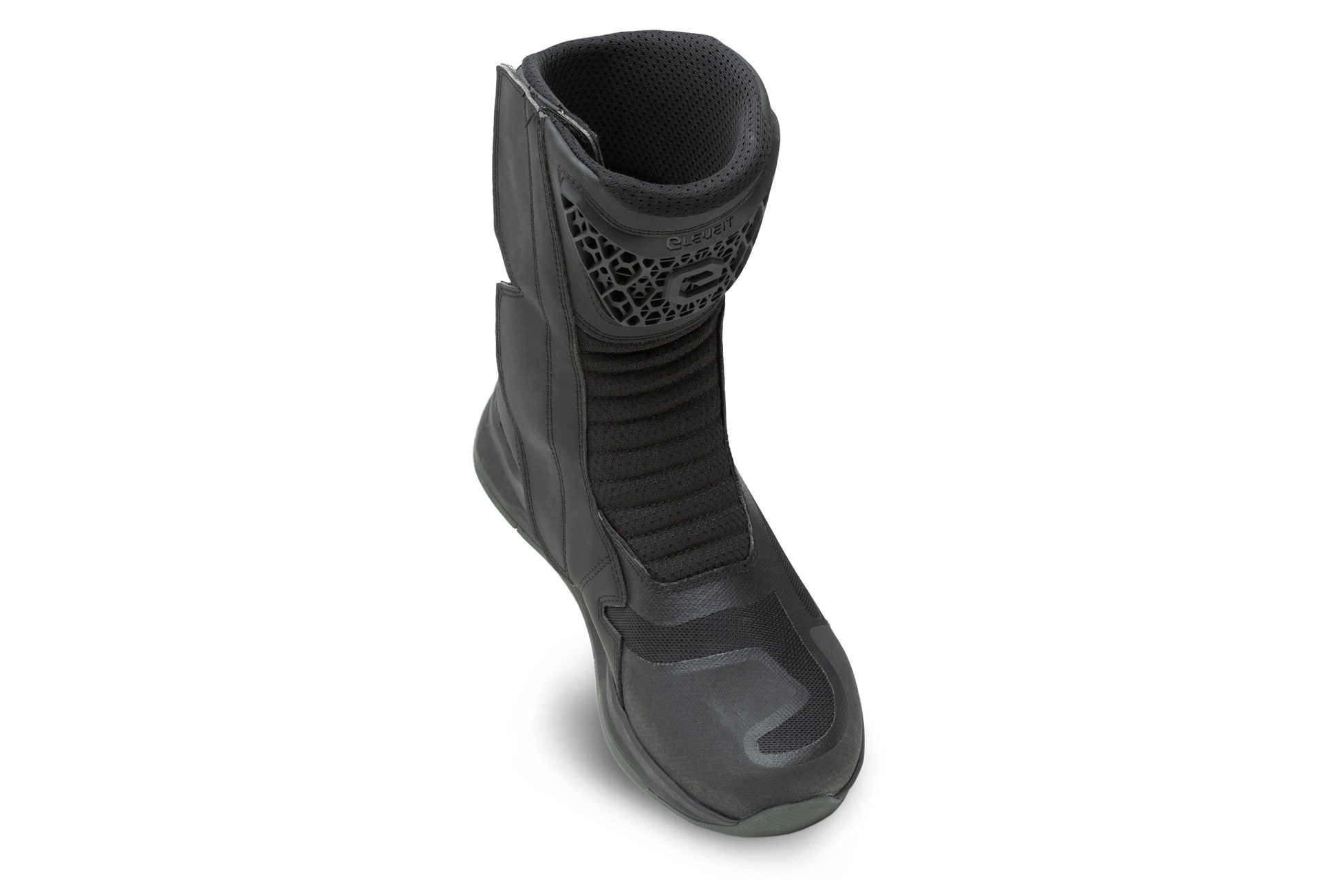 Eleveit Mission E-Dry: la nueva bota Touring para acompañar al motociclista en cualquier situación