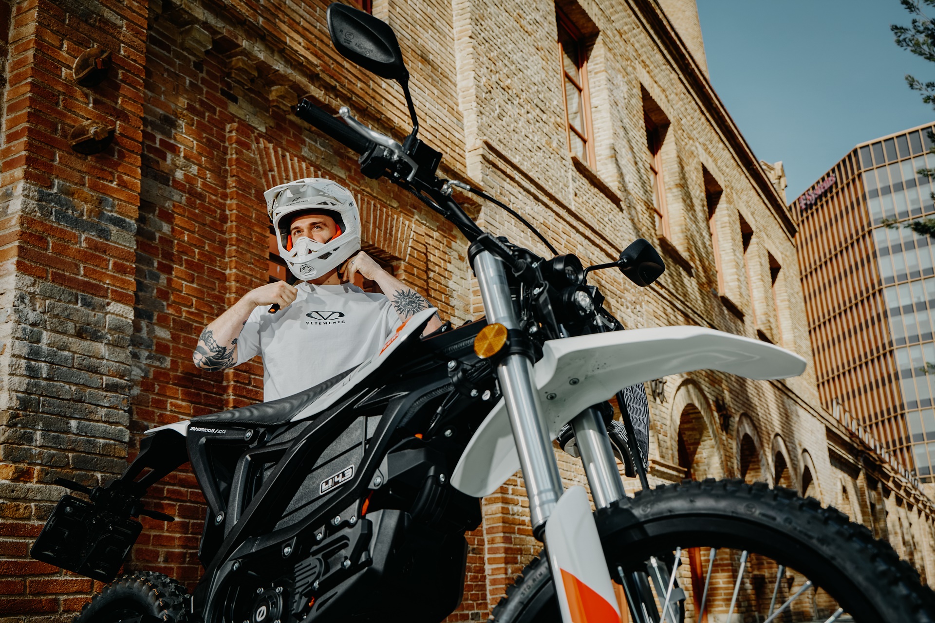 Zero Motorcycles presenta en España “Bonus Motorista Novel”: hasta 500 euros de reembolso por la compra de tu moto nueva