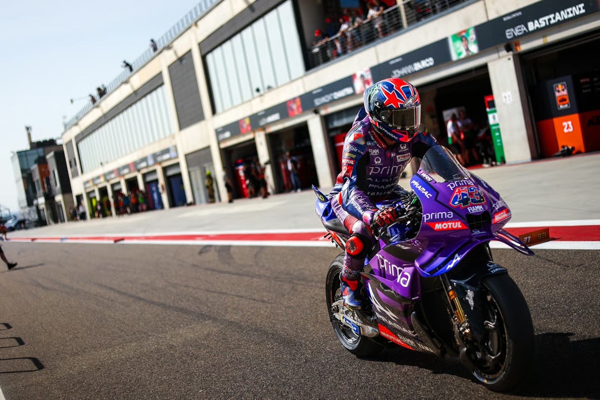 El Pit Lane Walk se convierte en la antesala del Gran Premio Michelin de Aragón 2026