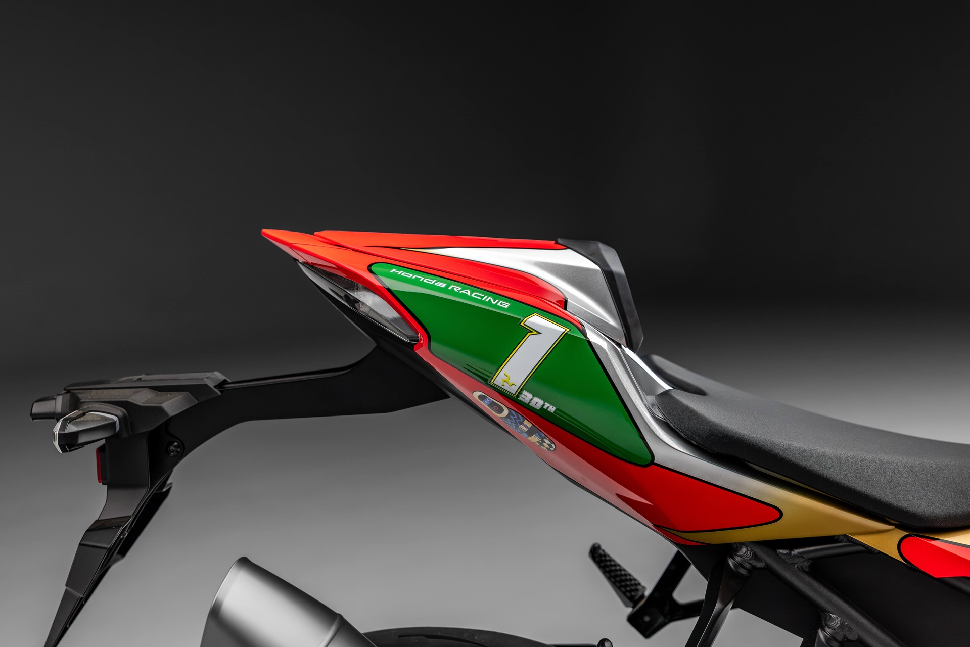 Honda lanza su nueva CBR1000RR-R Fireblade SP John McGuinness 30º Aniversario Replica Limited Edition