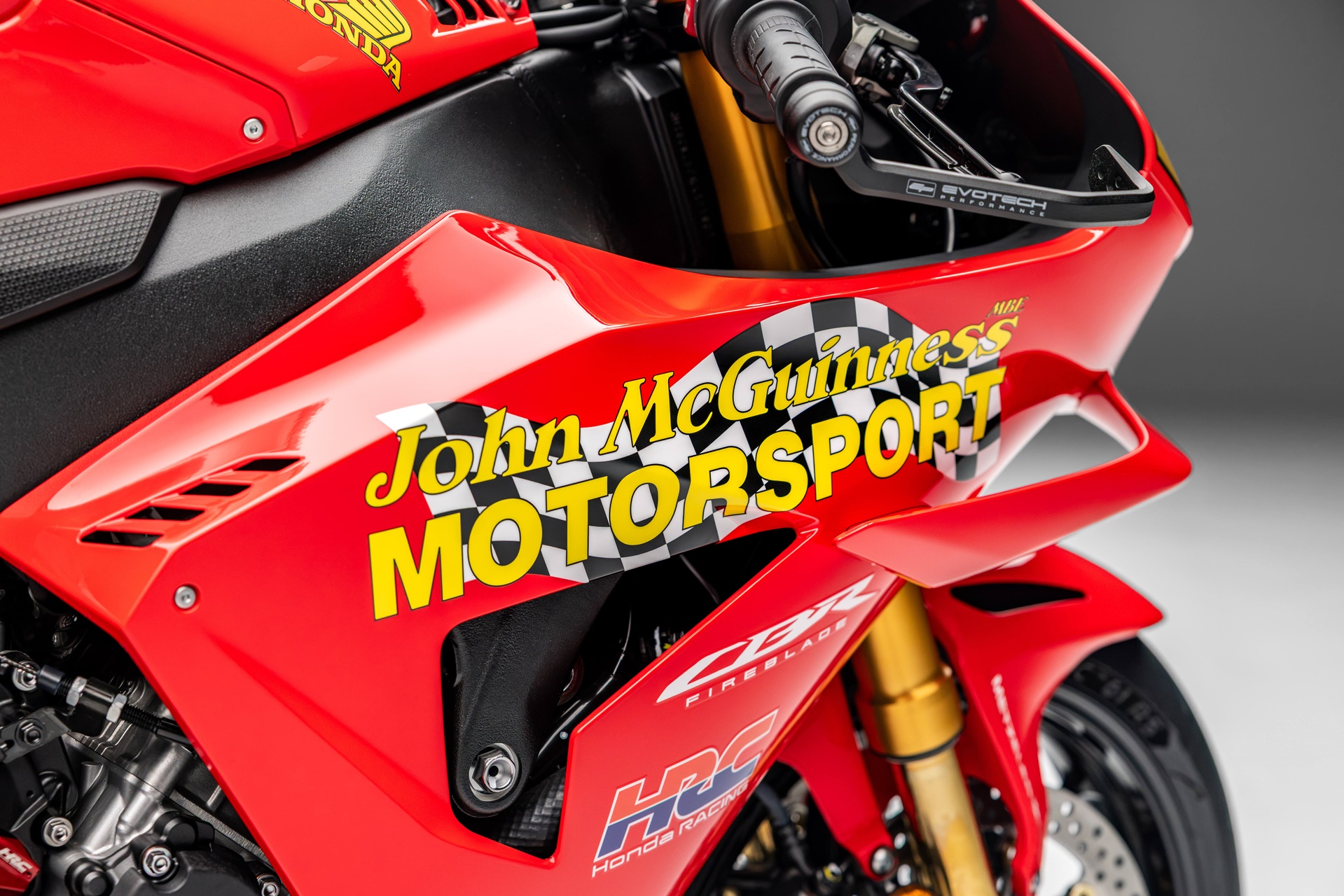 Honda lanza su nueva CBR1000RR-R Fireblade SP John McGuinness 30º Aniversario Replica Limited Edition