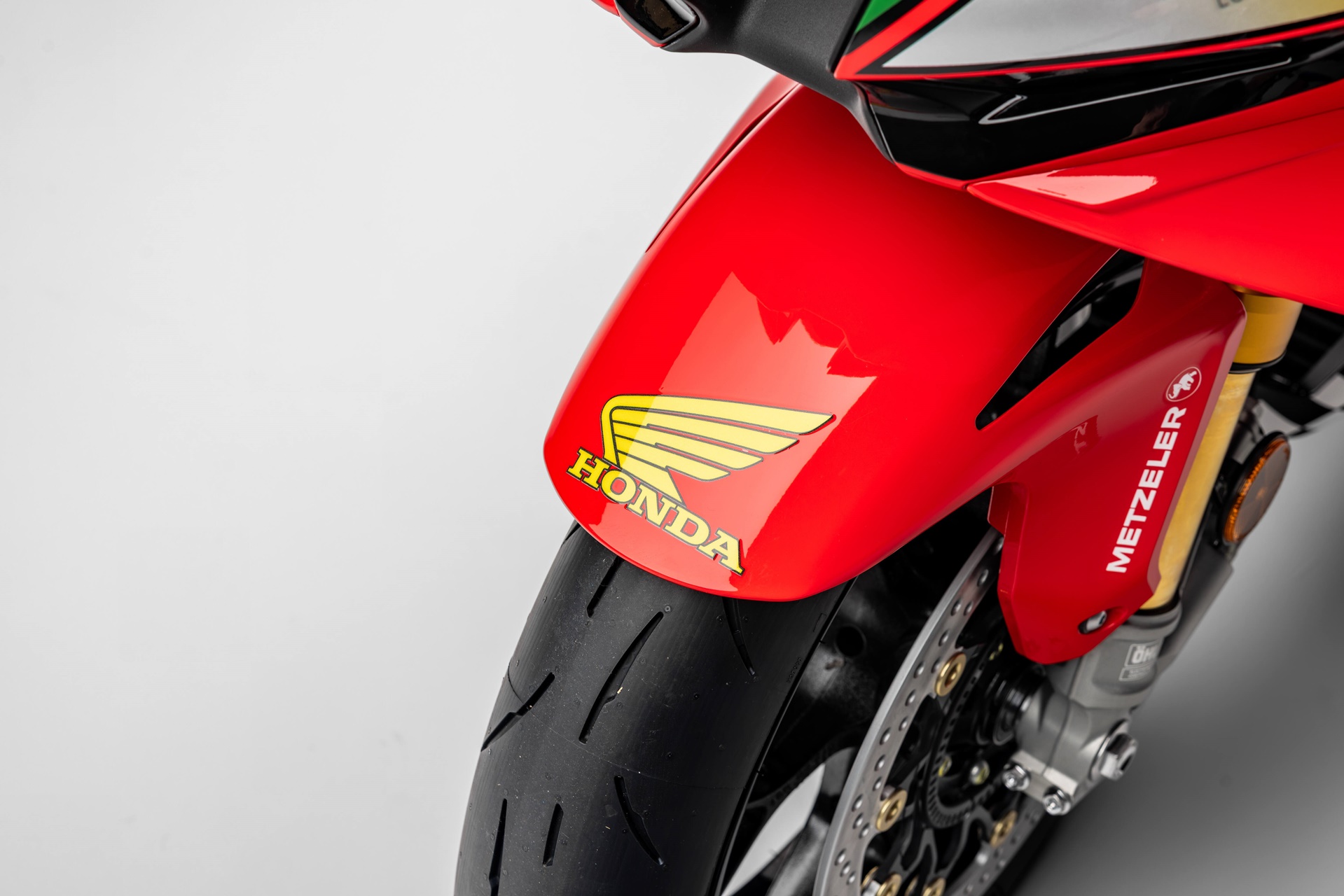 Honda lanza su nueva CBR1000RR-R Fireblade SP John McGuinness 30º Aniversario Replica Limited Edition
