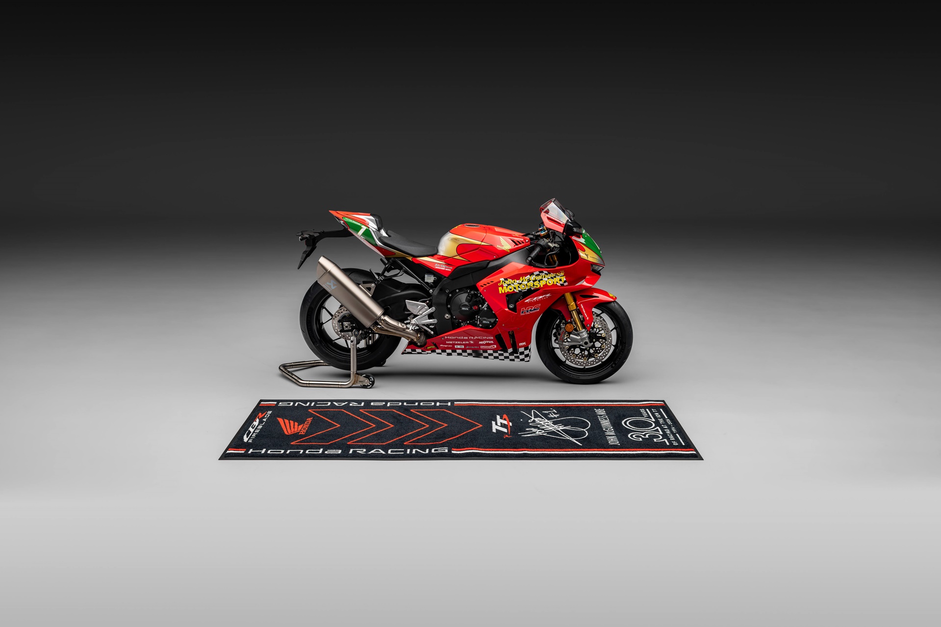 Honda lanza su nueva CBR1000RR-R Fireblade SP John McGuinness 30º Aniversario Replica Limited Edition
