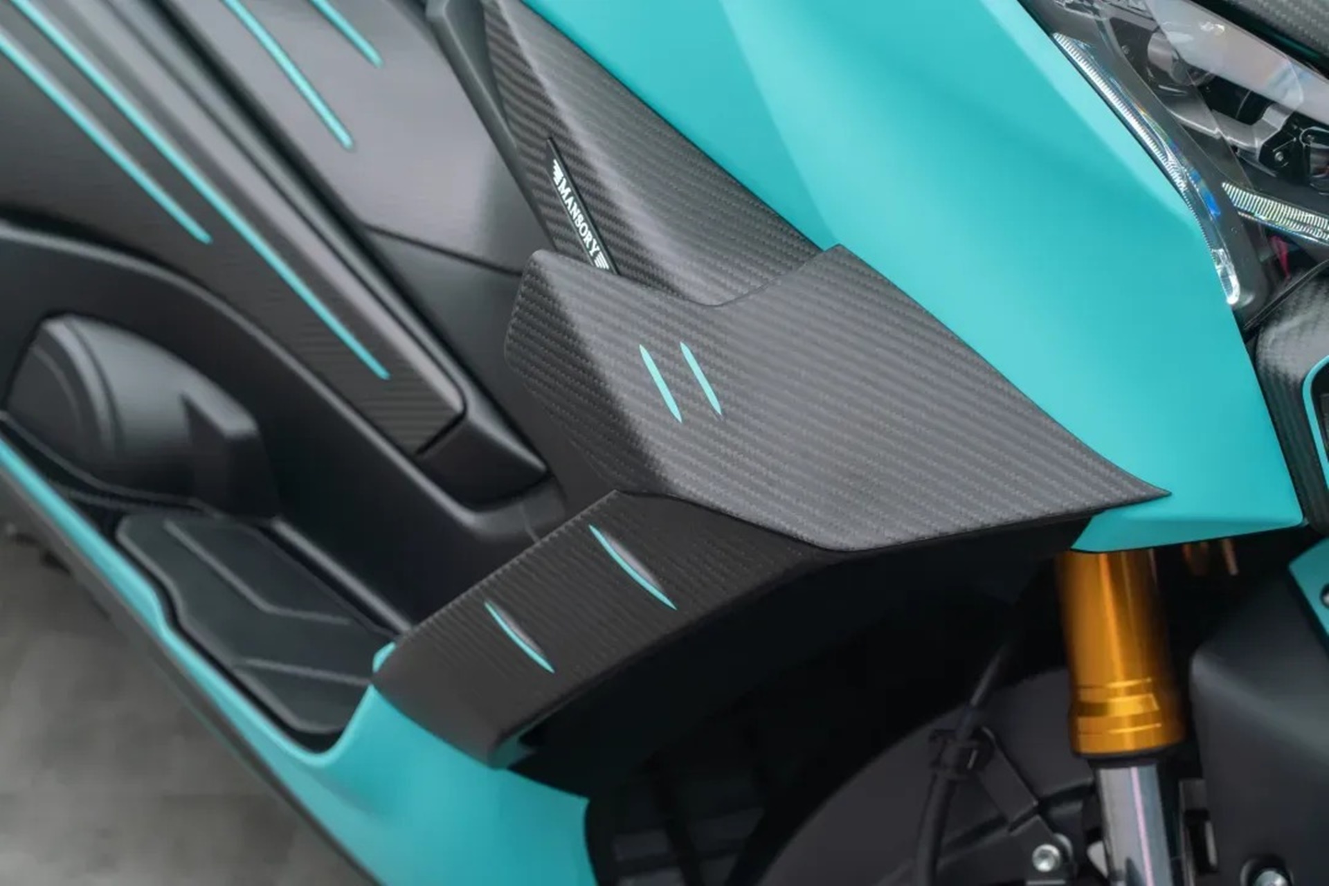 Mansory presenta su última creación sobre el T-Max 560 fiel a su característico estilo