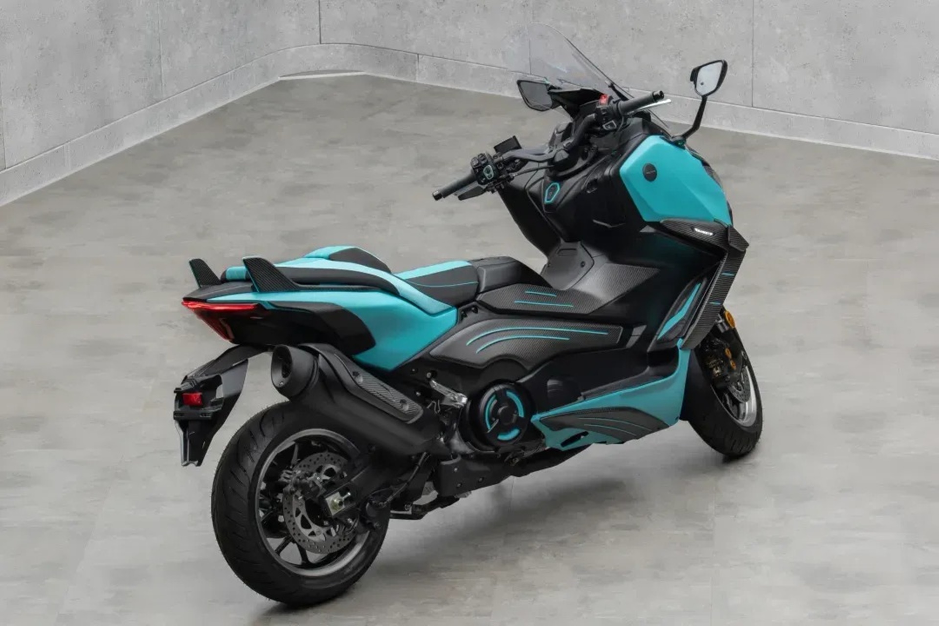 Mansory presenta su última creación sobre el T-Max 560 fiel a su característico estilo