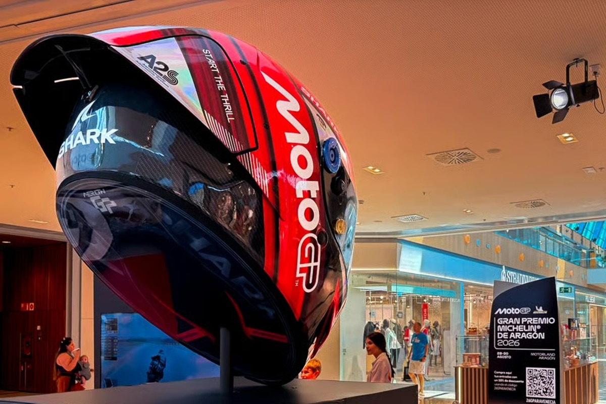 Puerto Venecia calienta motores para el Gran Premio Michelin de Aragón