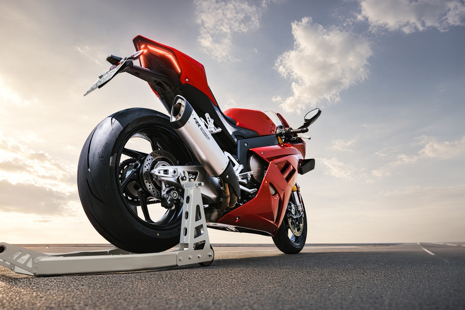 ZXMoto arranca su actividad en España con el lanzamiento de su página web y la comercialización de su gama 2026