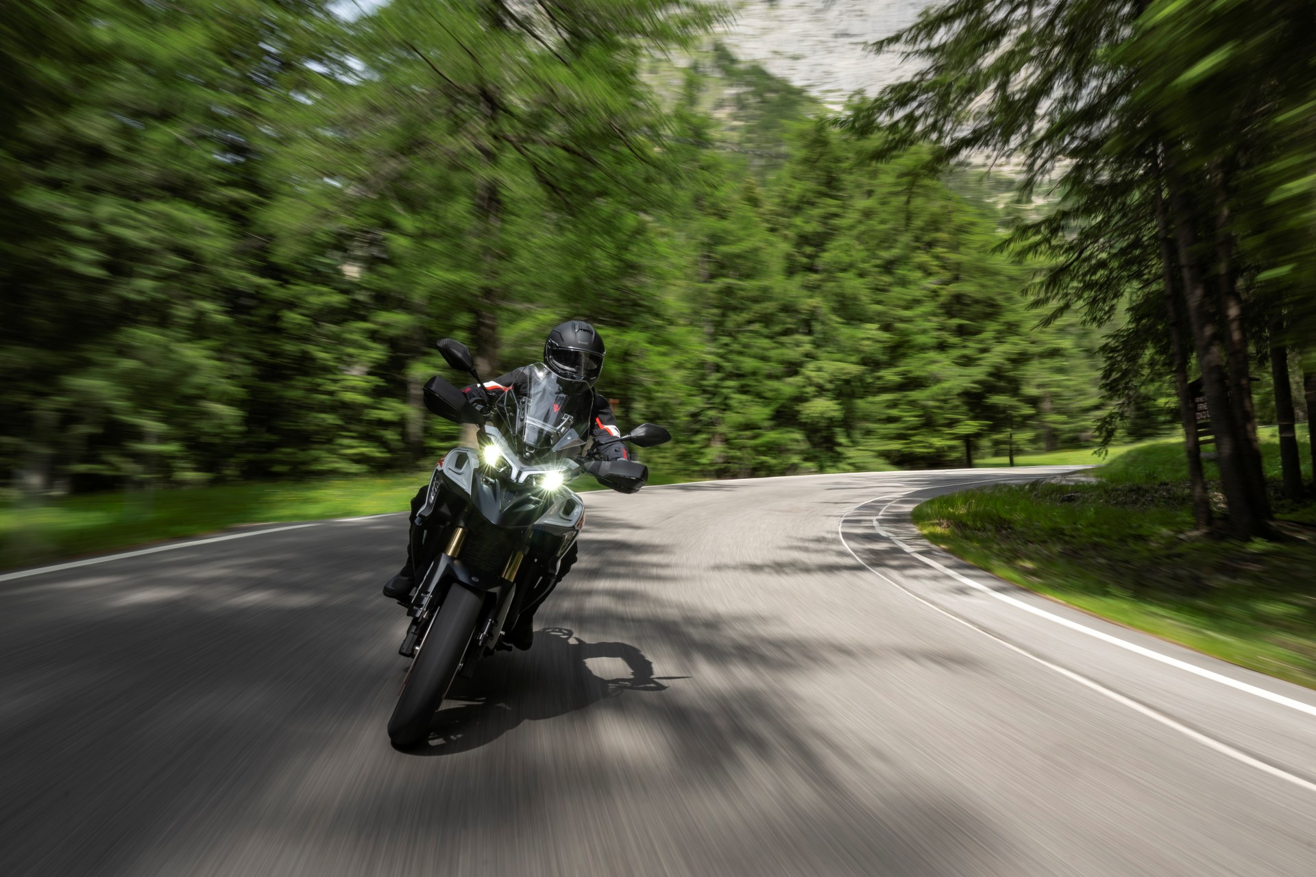 Benelli TRK 902 Stradale 2026