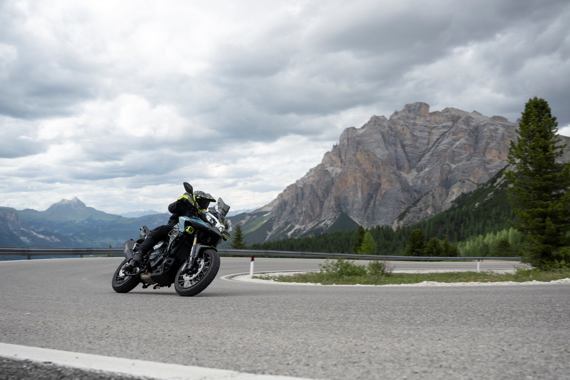 Benelli TRK902 XPLORER 2026