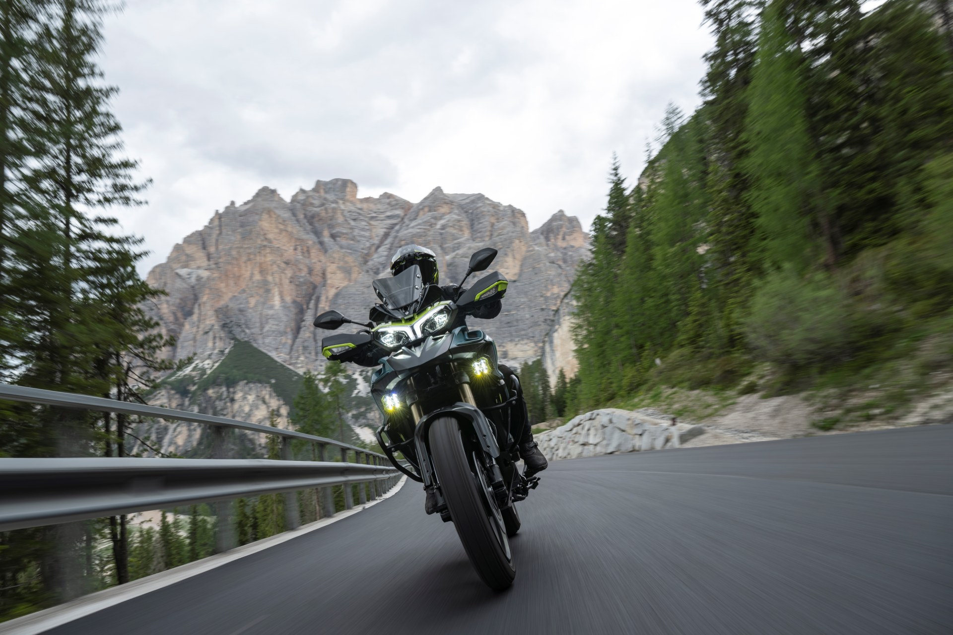 Benelli TRK902 XPLORER 2026