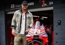 Alan Ritchson será el protagonista de una nueva película ambientada en MotoGP