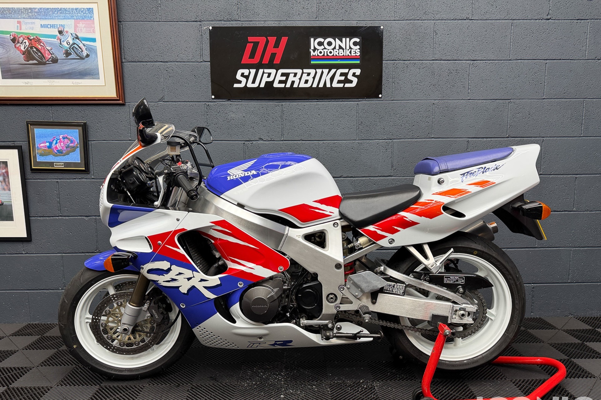 Esta impecable Honda CBR900RR SC28 perteneció al “Captain Slow” y ahora está a la venta