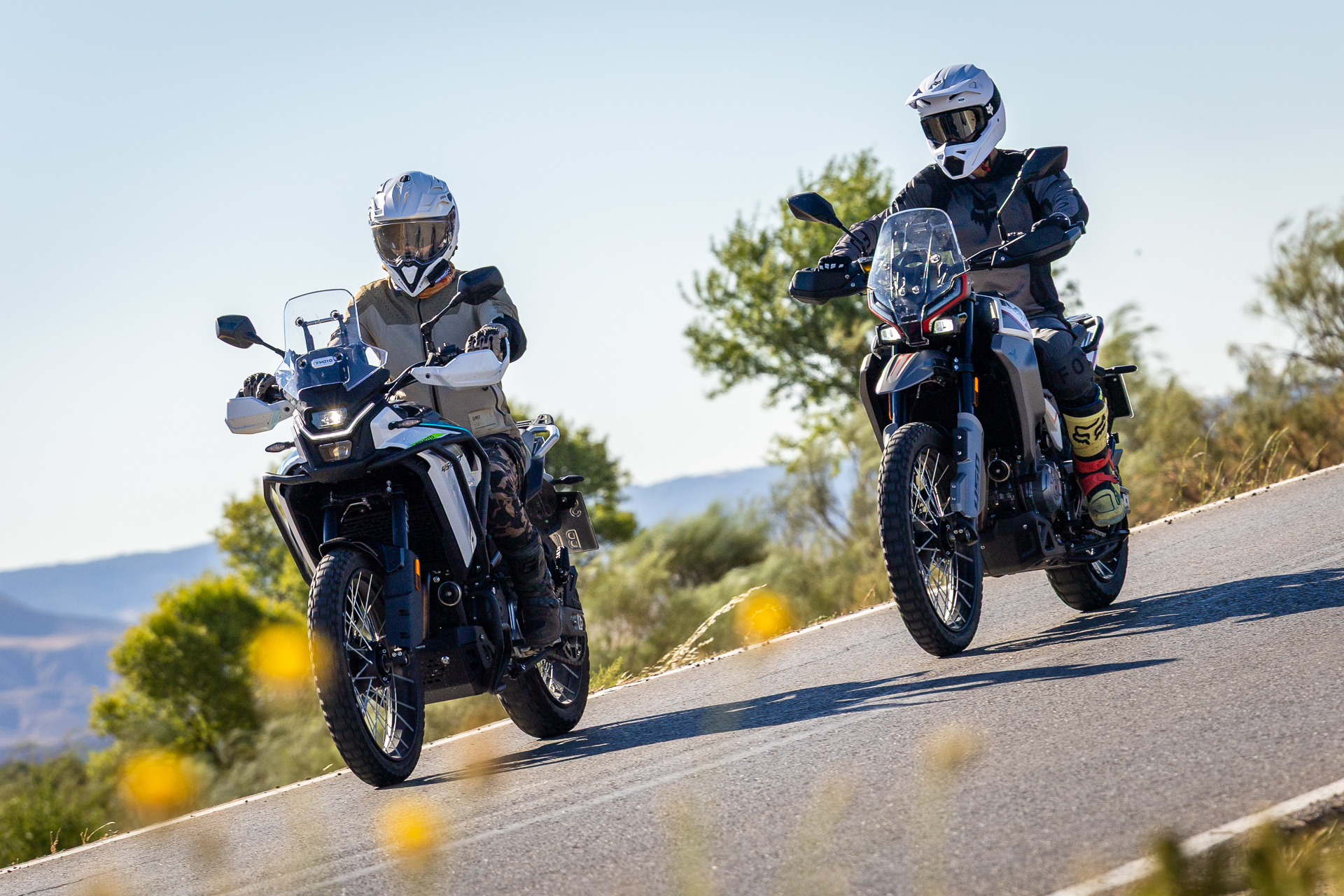 Comparativa: Moto Morini Alltrhike 450 Vs CFMOTO 450MT