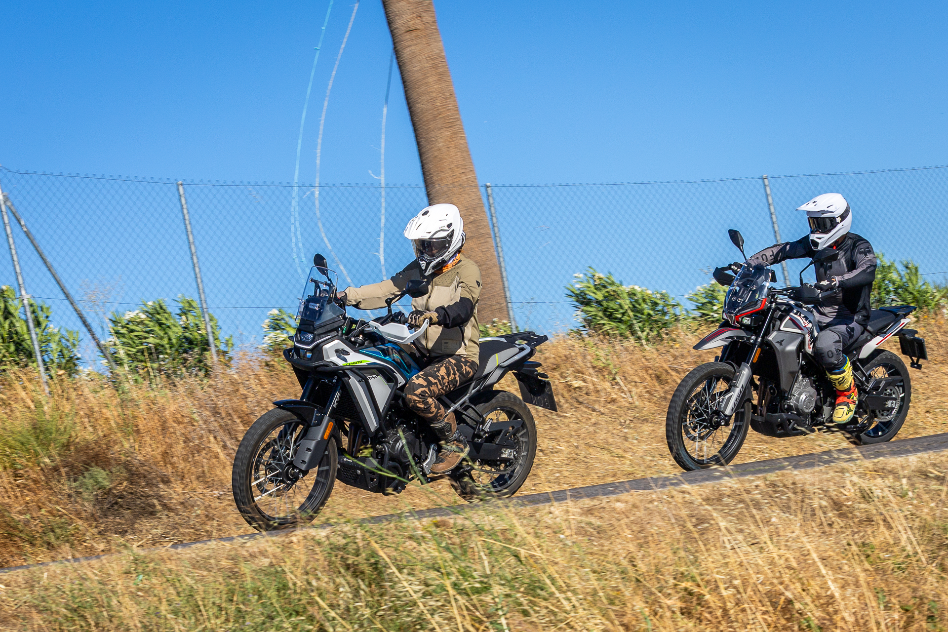 Comparativa: Moto Morini Alltrhike 450 Vs CFMOTO 450MT