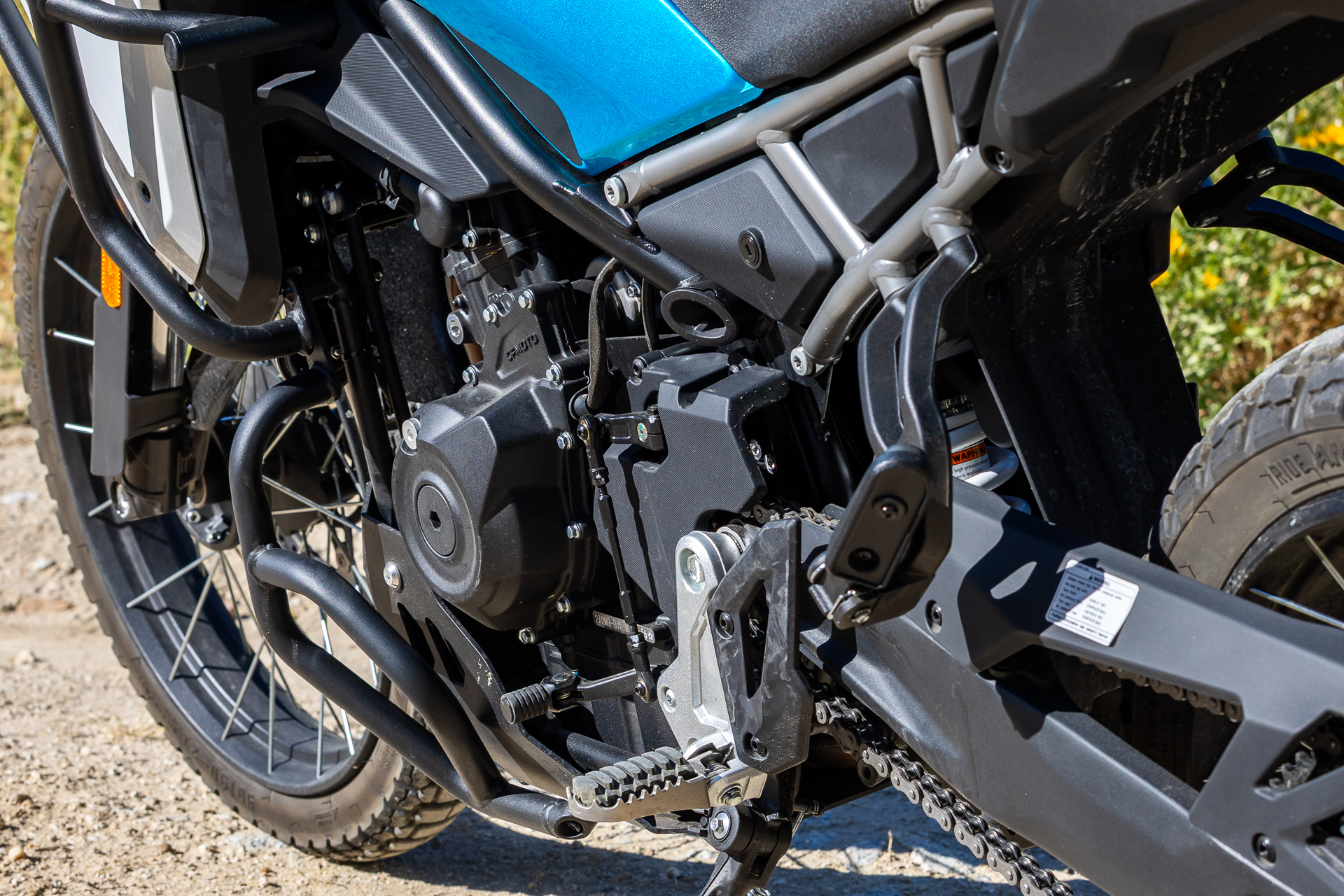 Comparativa: Moto Morini Alltrhike 450 Vs CFMOTO 450MT