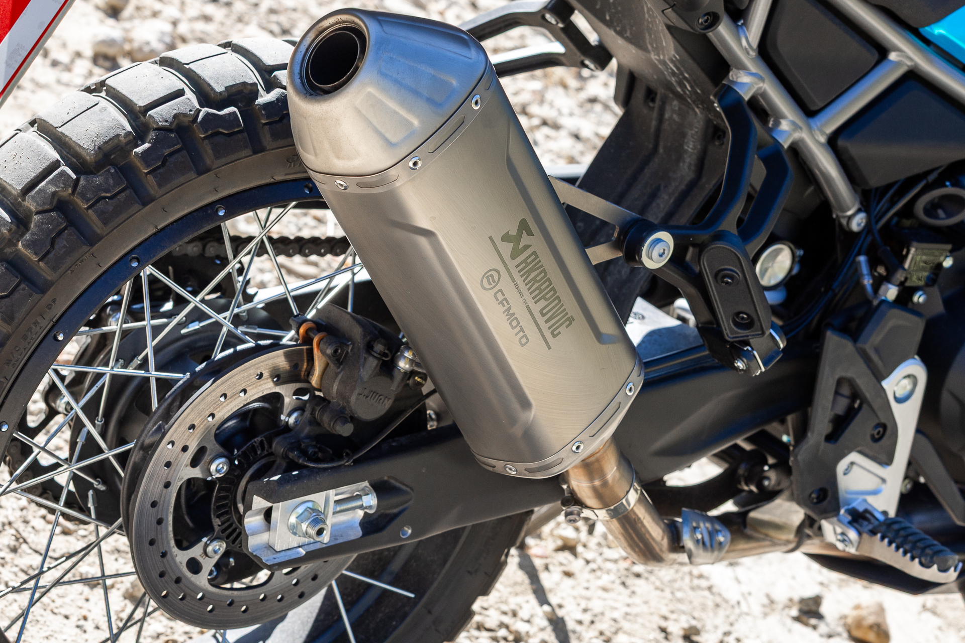 Comparativa: Moto Morini Alltrhike 450 Vs CFMOTO 450MT