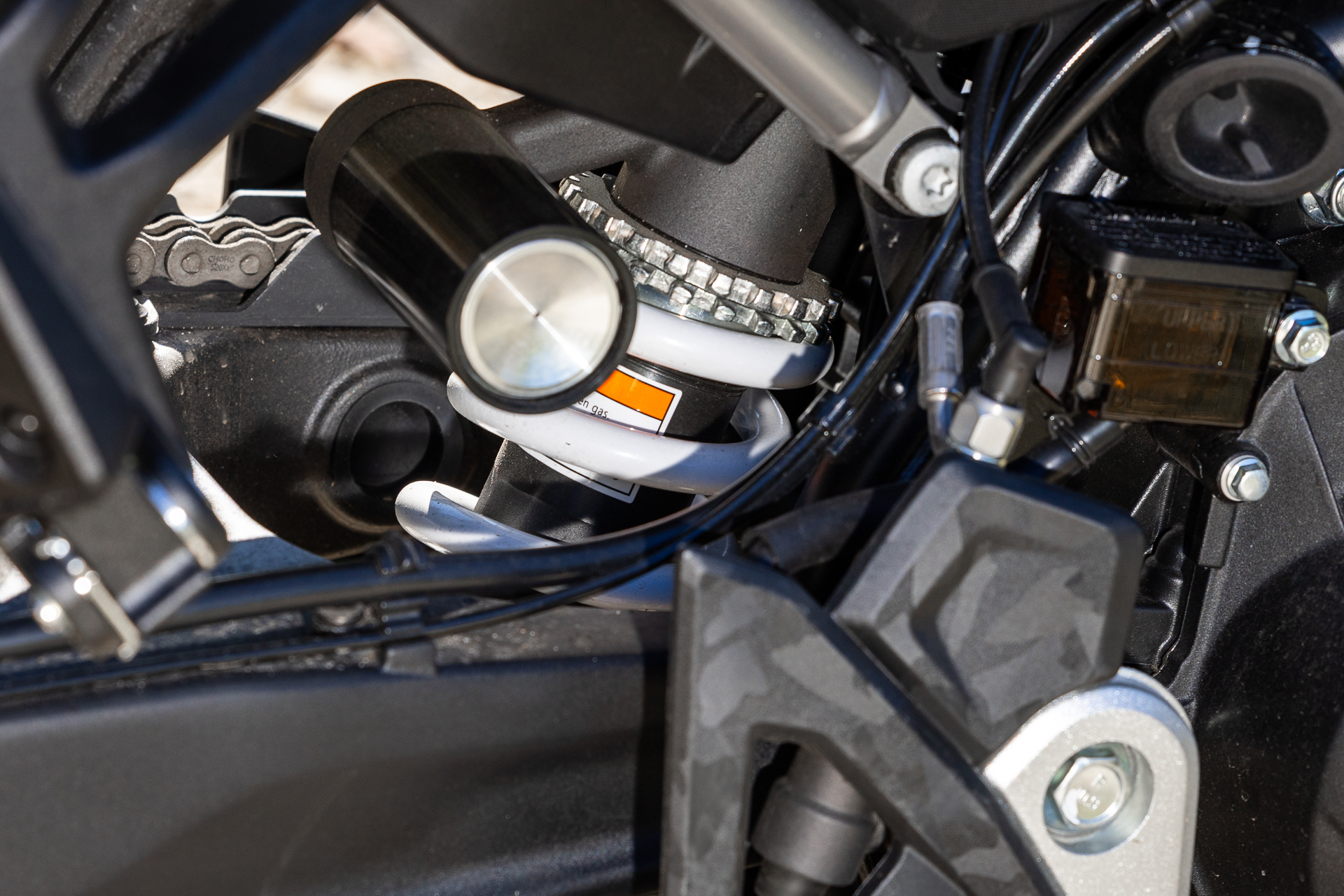 Comparativa: Moto Morini Alltrhike 450 Vs CFMOTO 450MT