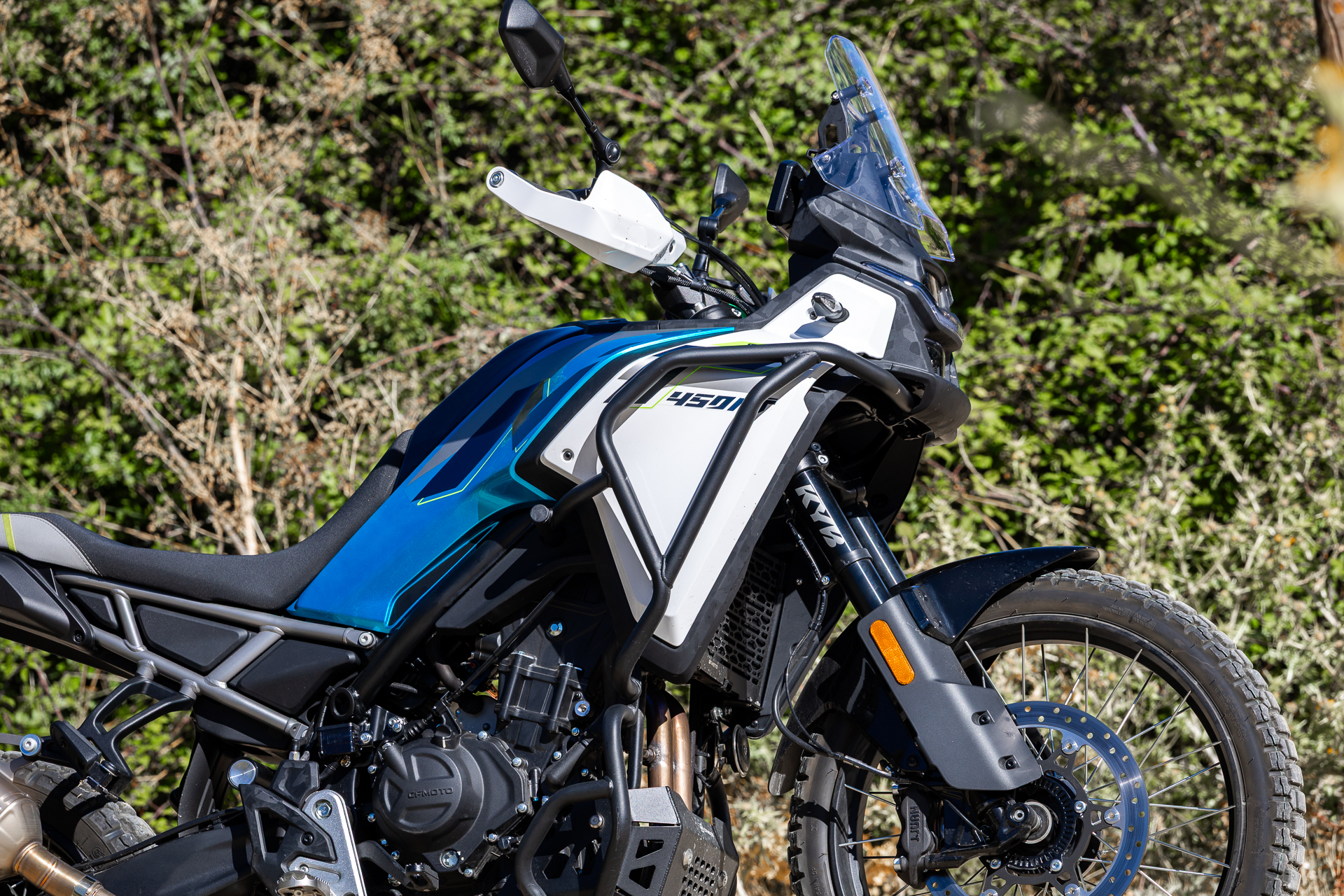 Comparativa: Moto Morini Alltrhike 450 Vs CFMOTO 450MT