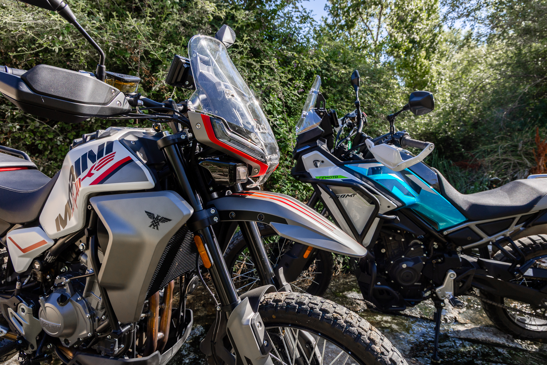 Comparativa: Moto Morini Alltrhike 450 Vs CFMOTO 450MT