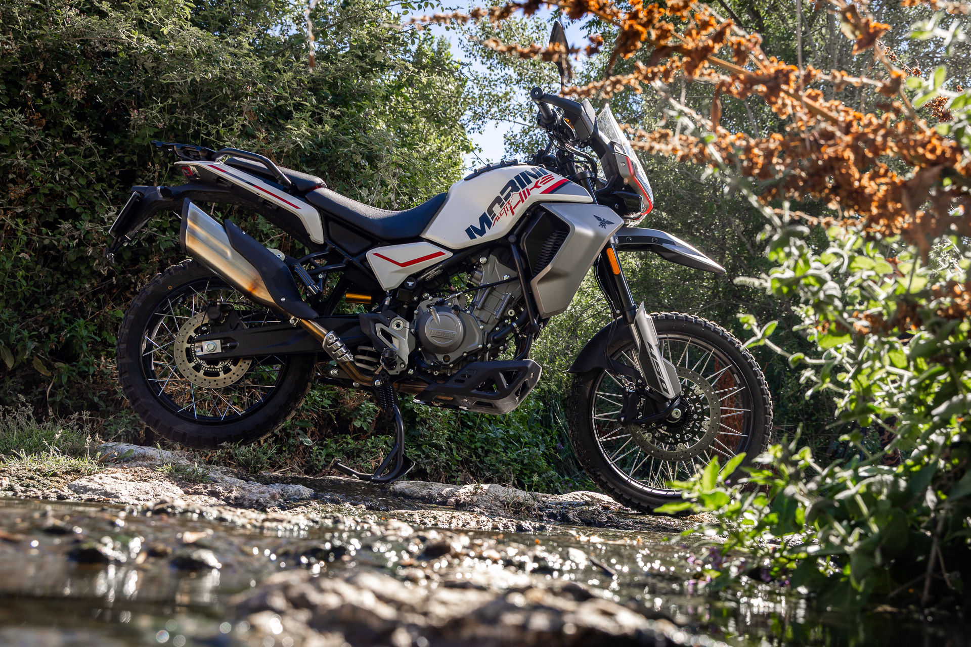 Comparativa: Moto Morini Alltrhike 450 Vs CFMOTO 450MT