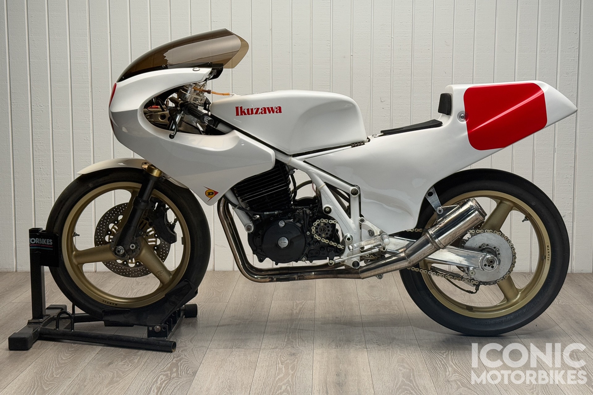 Esta icónica Supermono está a la venta: Honda TH1R Ikuzawa-Harris de 1988