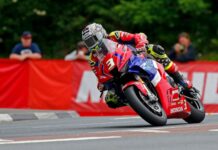 John McGuinness IOMTT Isla de Man