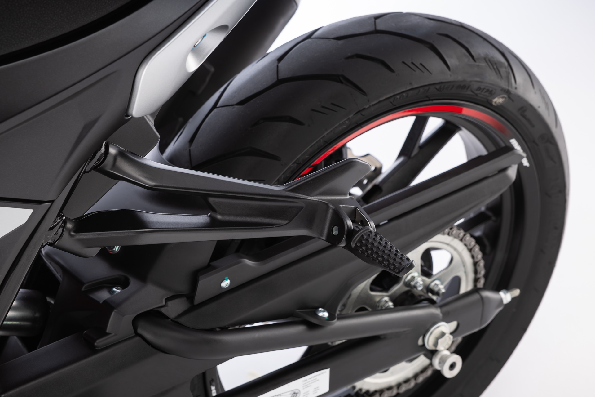 Nueva Shifter 125 EVO 2026: Macbor refuerza su presencia en el segmento Street-Naked del A1