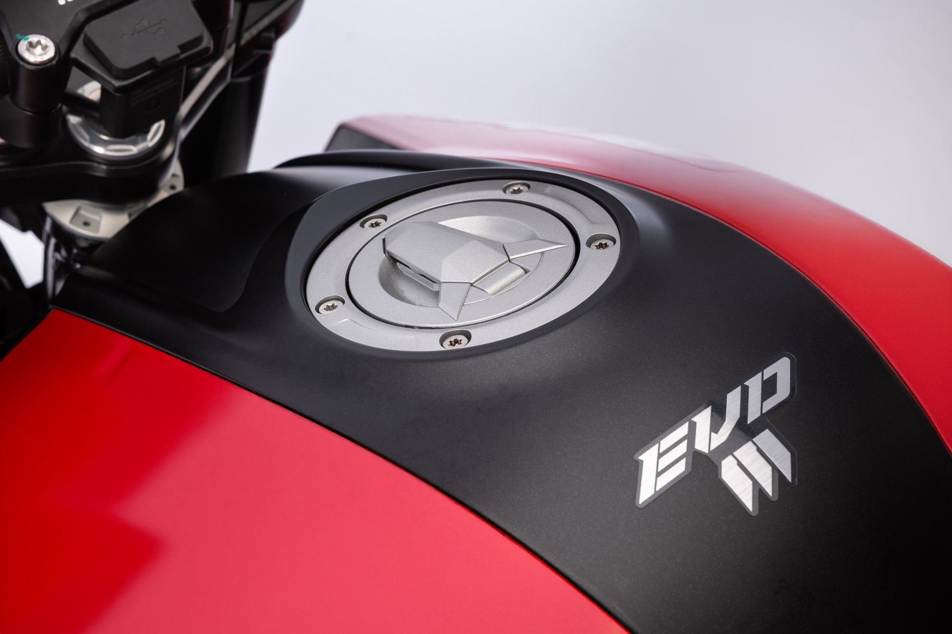 Nueva Shifter 125 EVO 2026: Macbor refuerza su presencia en el segmento Street-Naked del A1