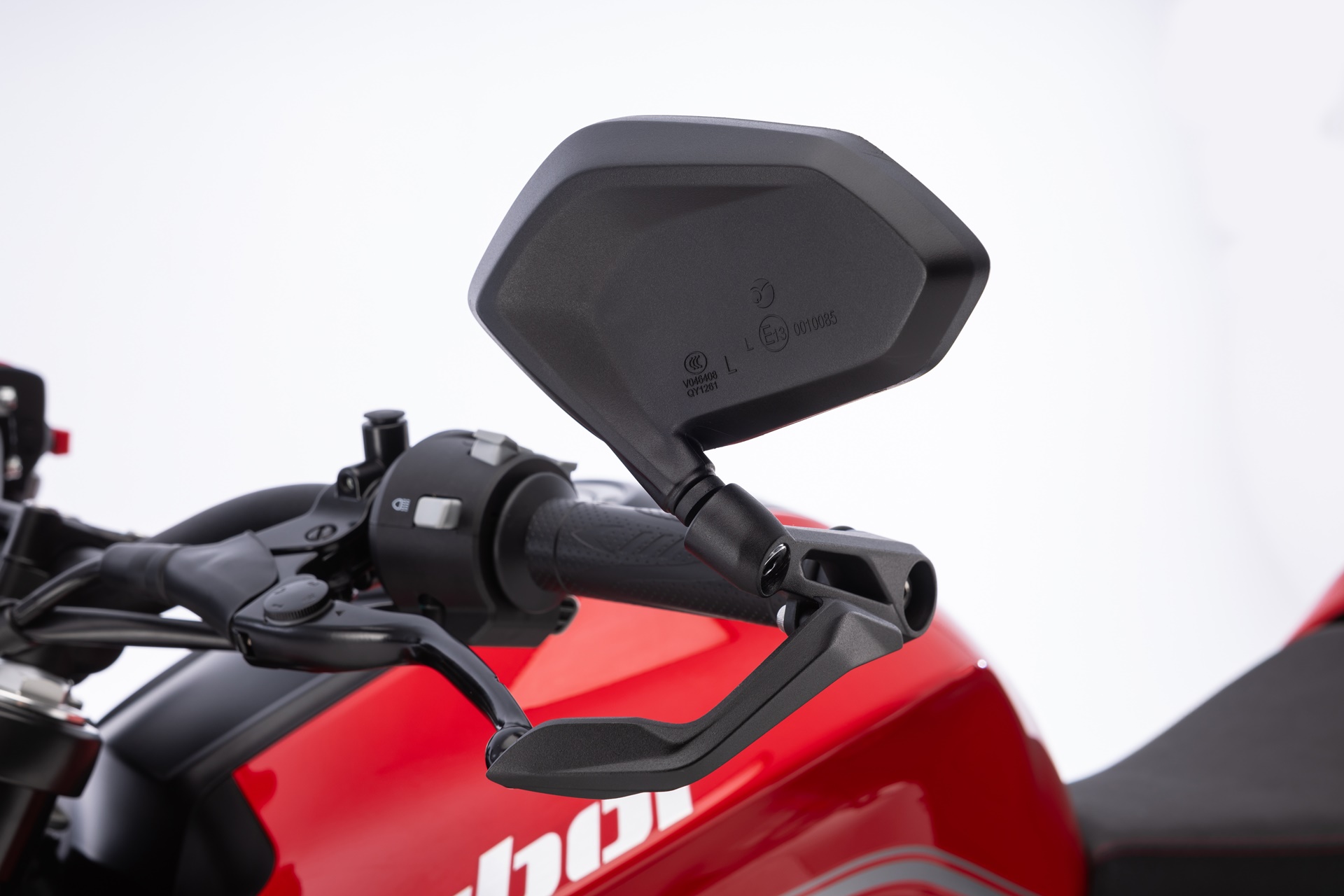 Nueva Shifter 125 EVO 2026: Macbor refuerza su presencia en el segmento Street-Naked del A1