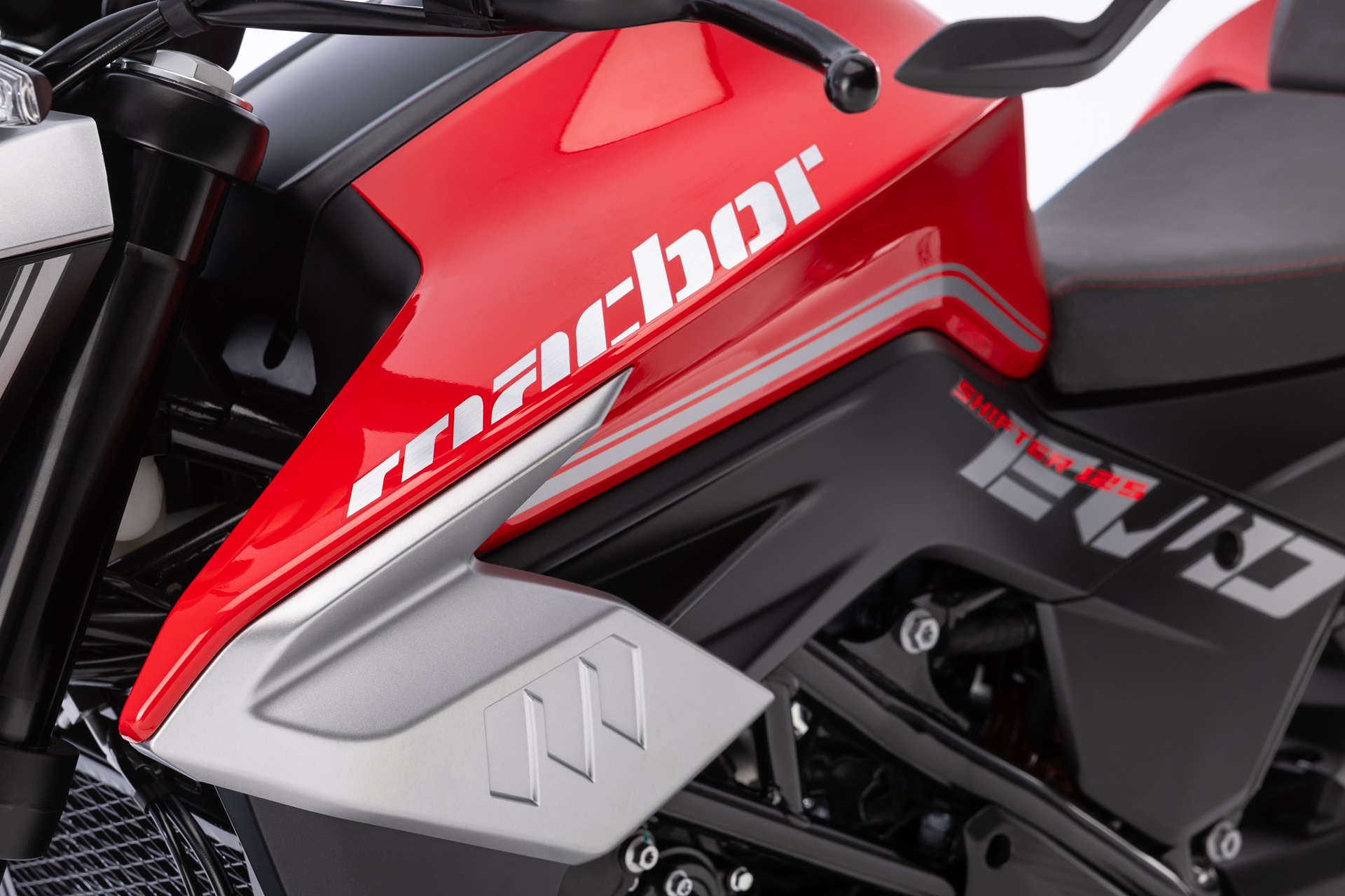 Nueva Shifter 125 EVO 2026: Macbor refuerza su presencia en el segmento Street-Naked del A1