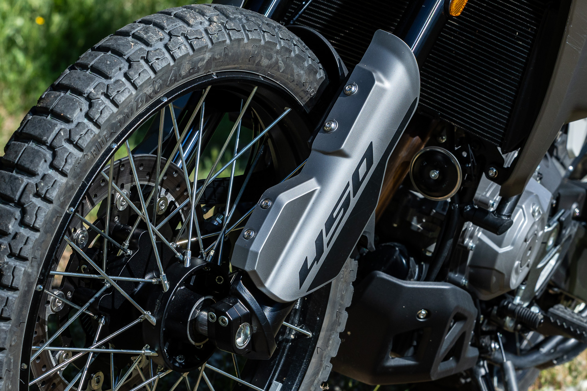Comparativa: Moto Morini Alltrhike 450 Vs CFMOTO 450MT