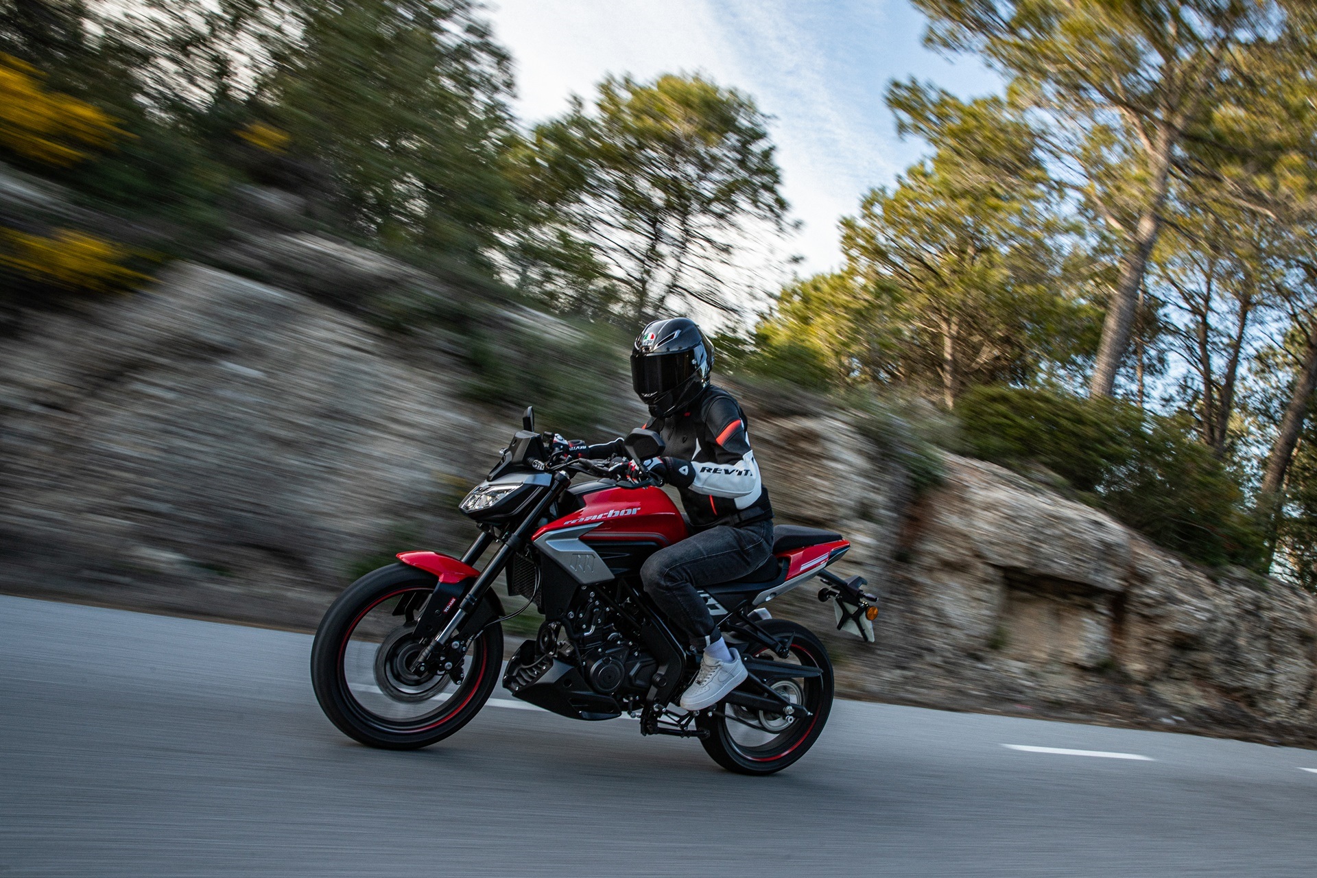 Nueva Shifter 125 EVO 2026: Macbor refuerza su presencia en el segmento Street-Naked del A1