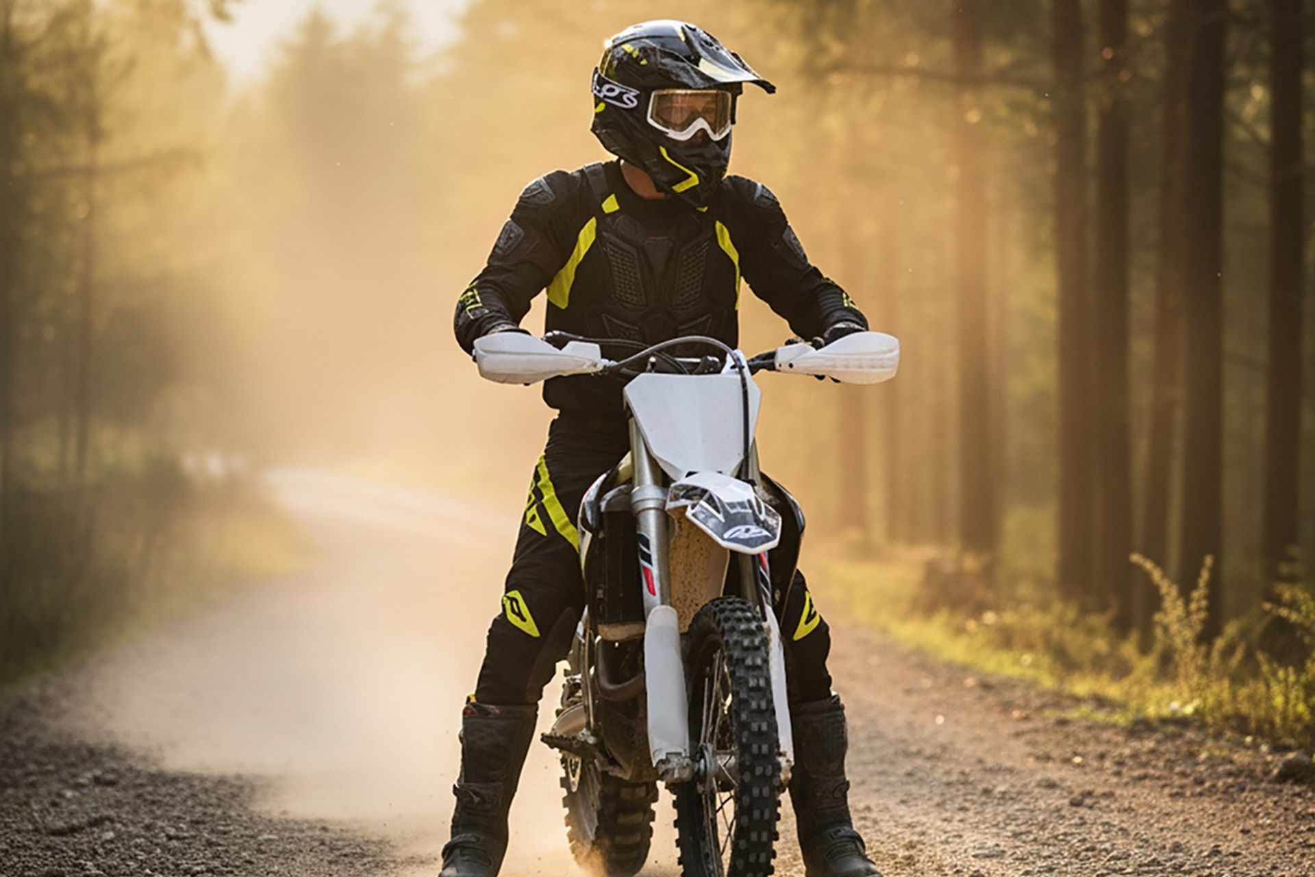 367 MUD-X: CGM El integral de CGM desarrollado específicamente para la práctica del off-road