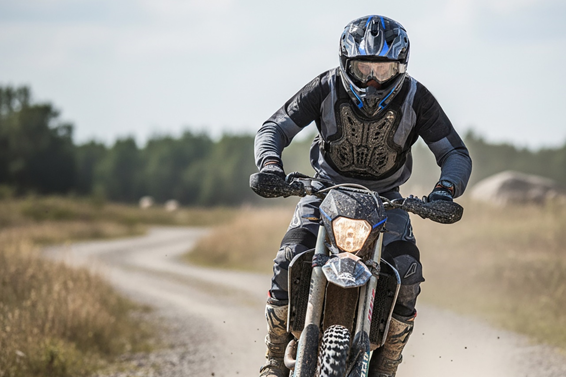 367 MUD-X: CGM El integral de CGM desarrollado específicamente para la práctica del off-road