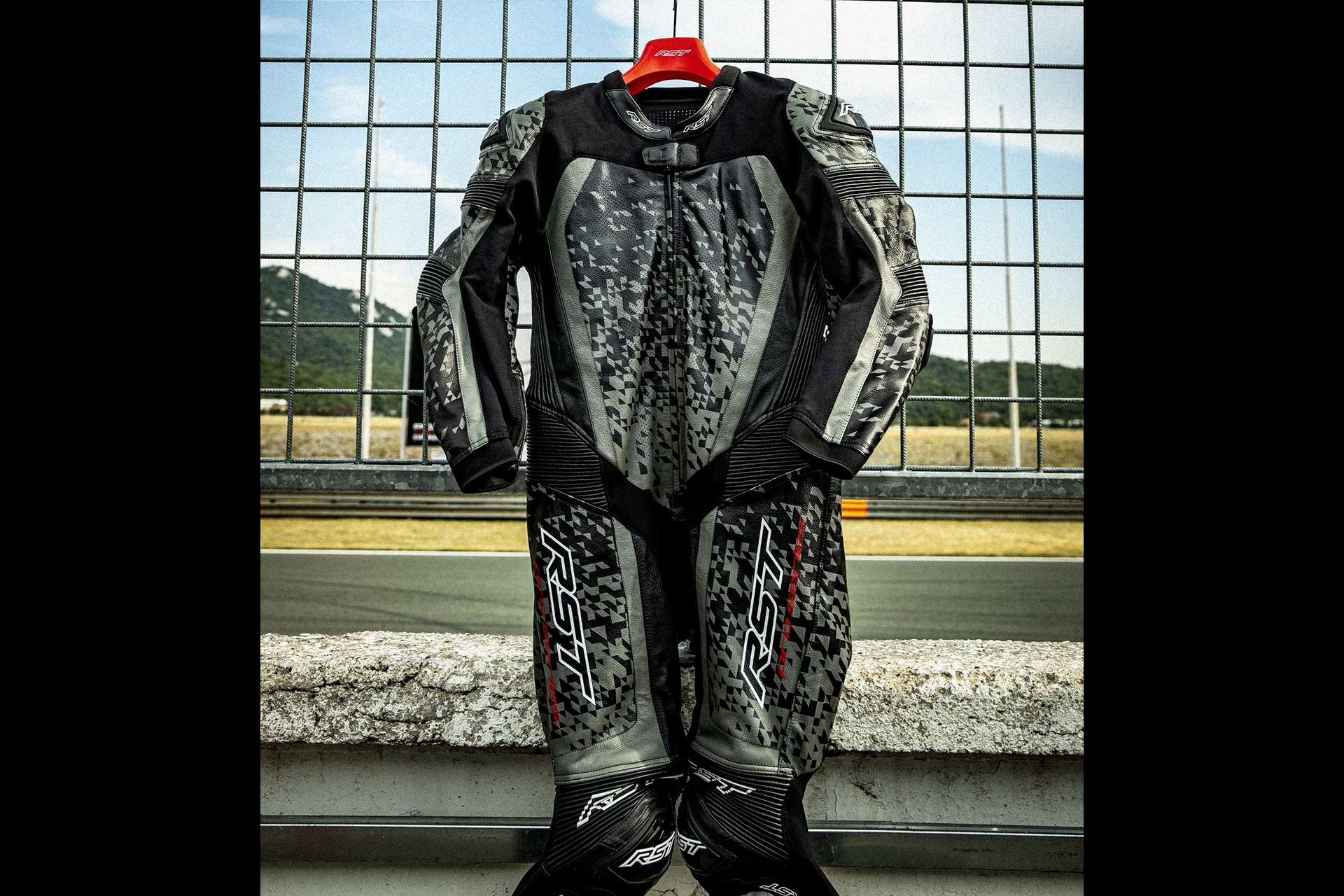 RST Race Collection: una gama desarrollada para vivir la moto desde su lado más deportivo