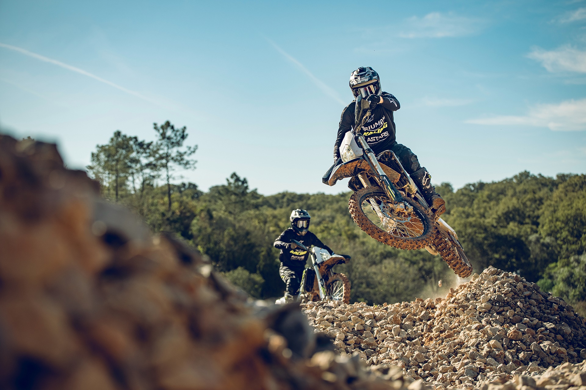 Triumph “Ride with Legends”: un evento irrepetible con Ricky Carmichael e Iván Cervantes como “plato fuerte”