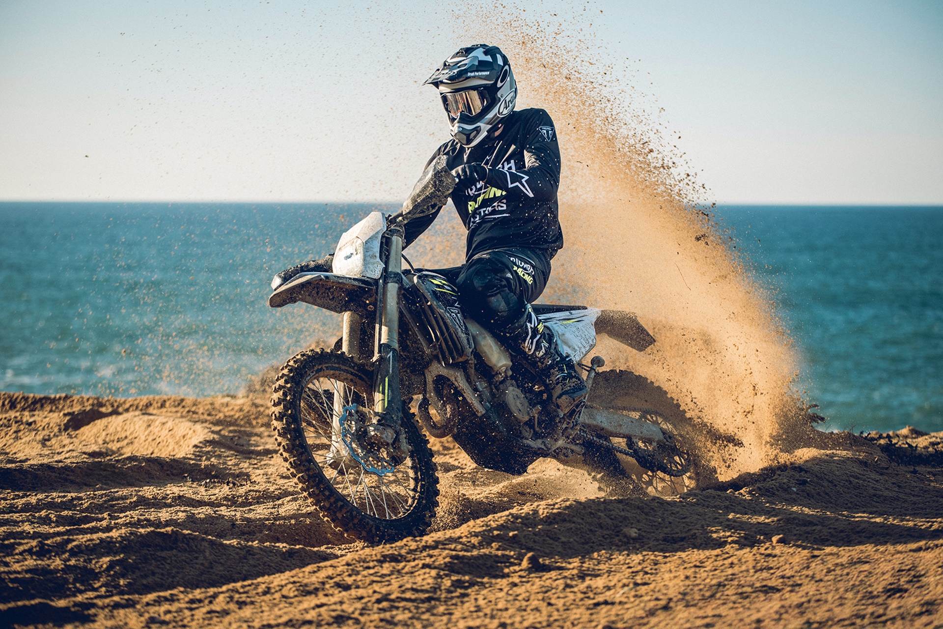 Triumph “Ride with Legends”: un evento irrepetible con Ricky Carmichael e Iván Cervantes como “plato fuerte”