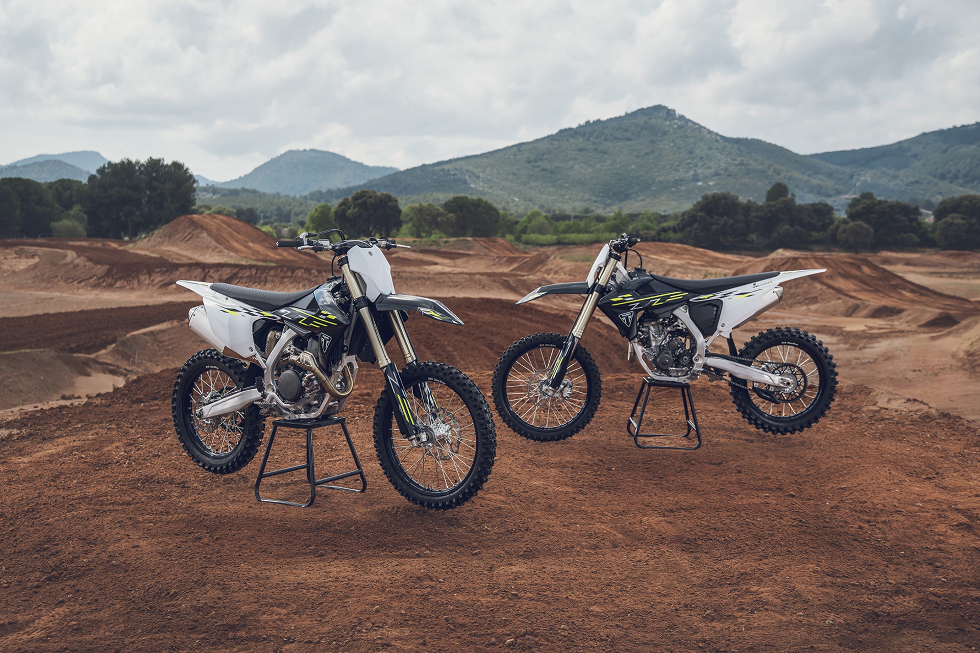 Triumph “Ride with Legends”: un evento irrepetible con Ricky Carmichael e Iván Cervantes como “plato fuerte”