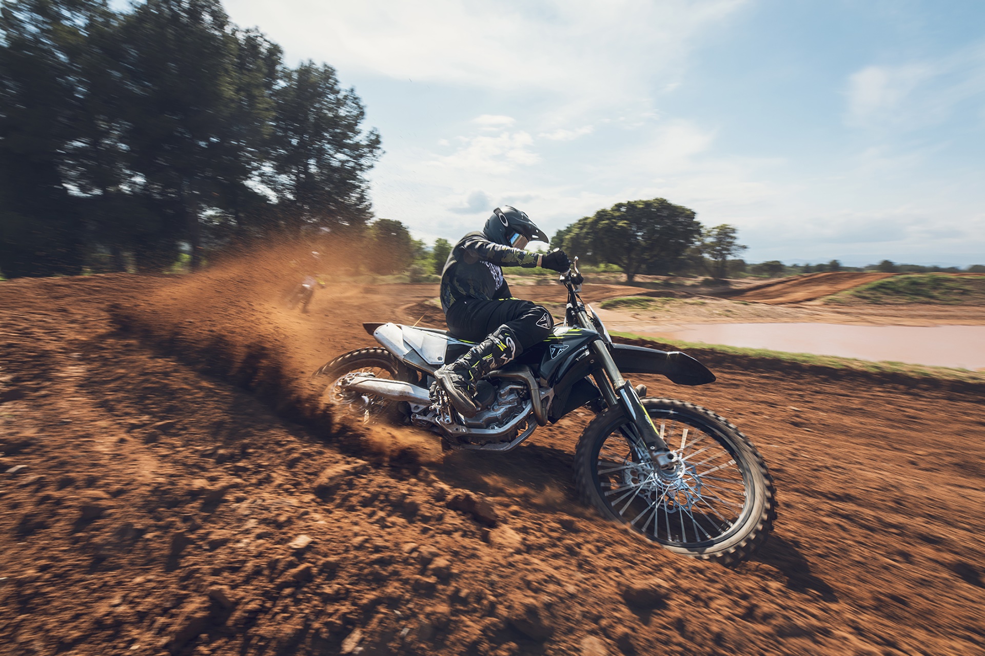 Triumph “Ride with Legends”: un evento irrepetible con Ricky Carmichael e Iván Cervantes como “plato fuerte”