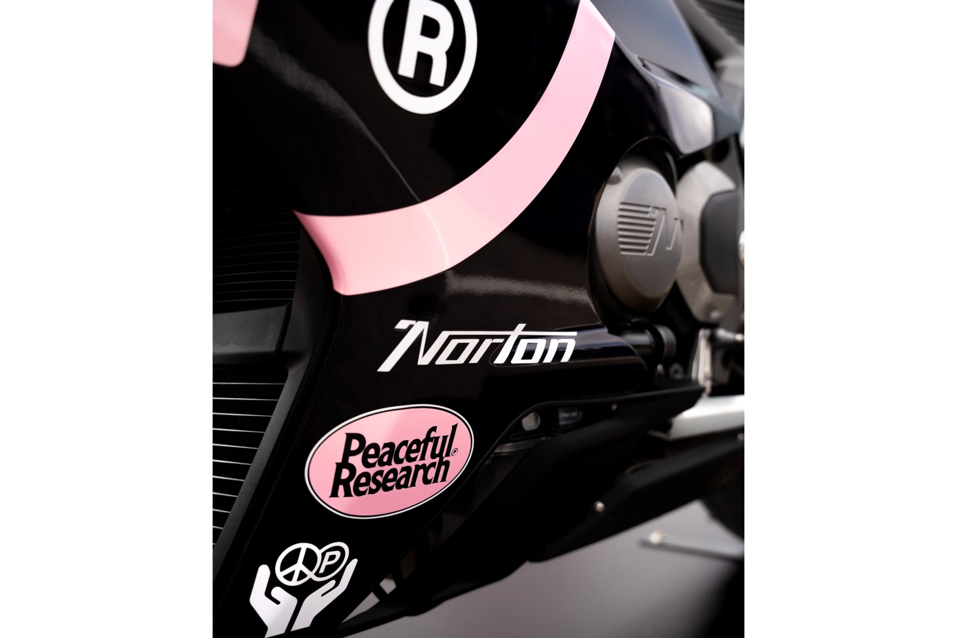 Norton Manx R y Peaceful Research