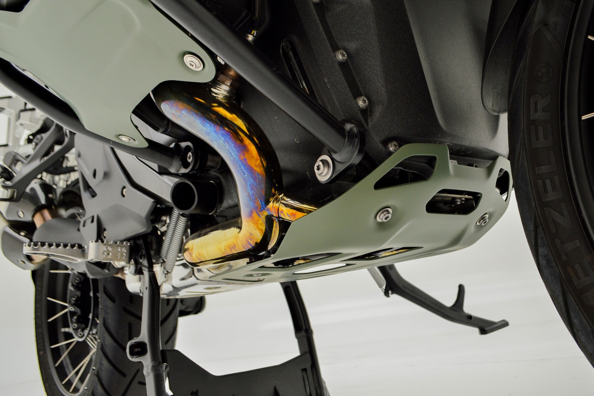 BMW Motorrad lanza una edición limitada de su R 1300 GS Adventure para festejar un aniversario muy especial