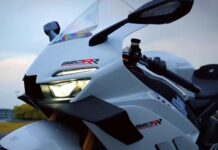 Richard Hammond ZXMoto 820RR contra Ducati Panigale V2