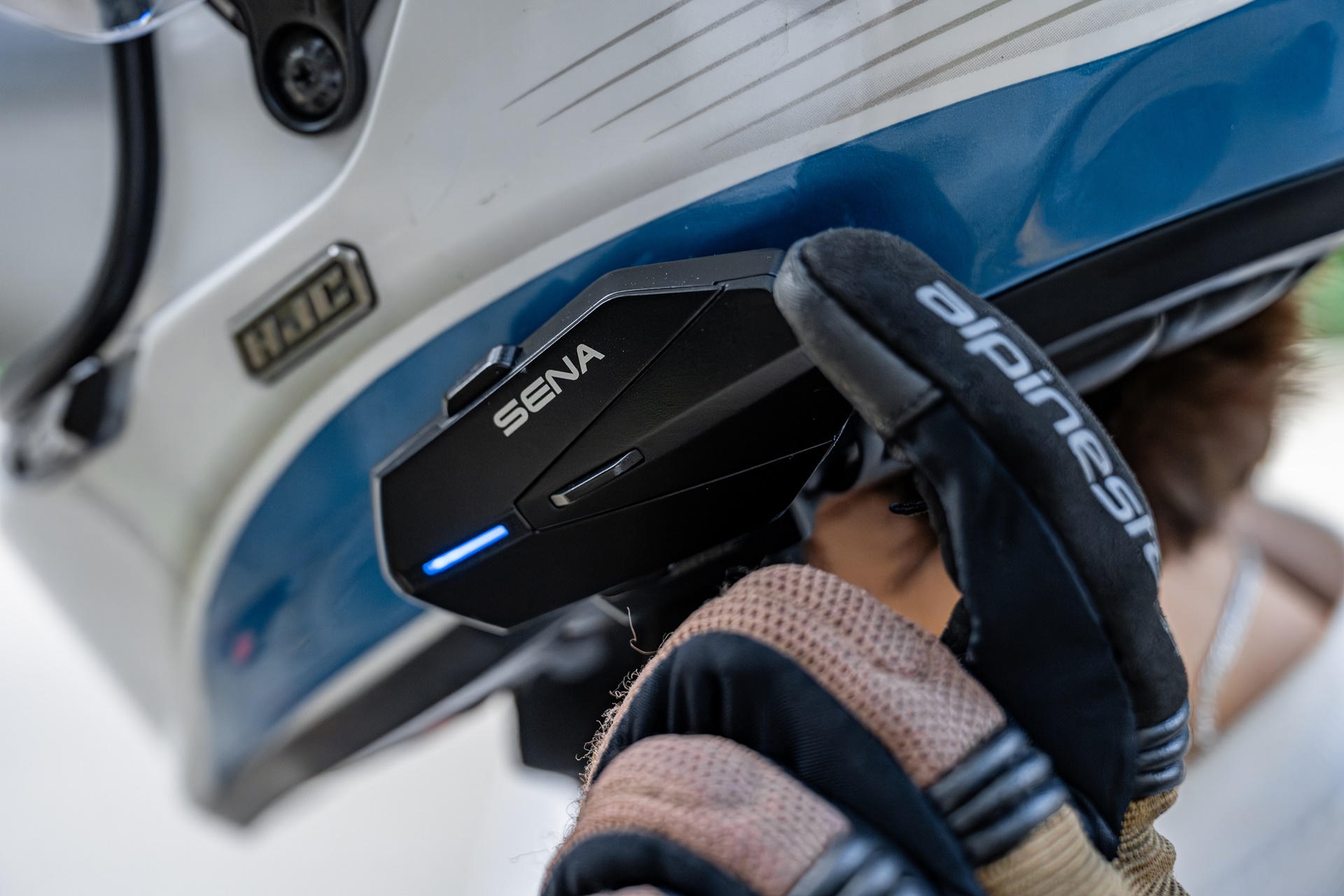 Sena lanza su nueva gama Apex con batería intercambiable