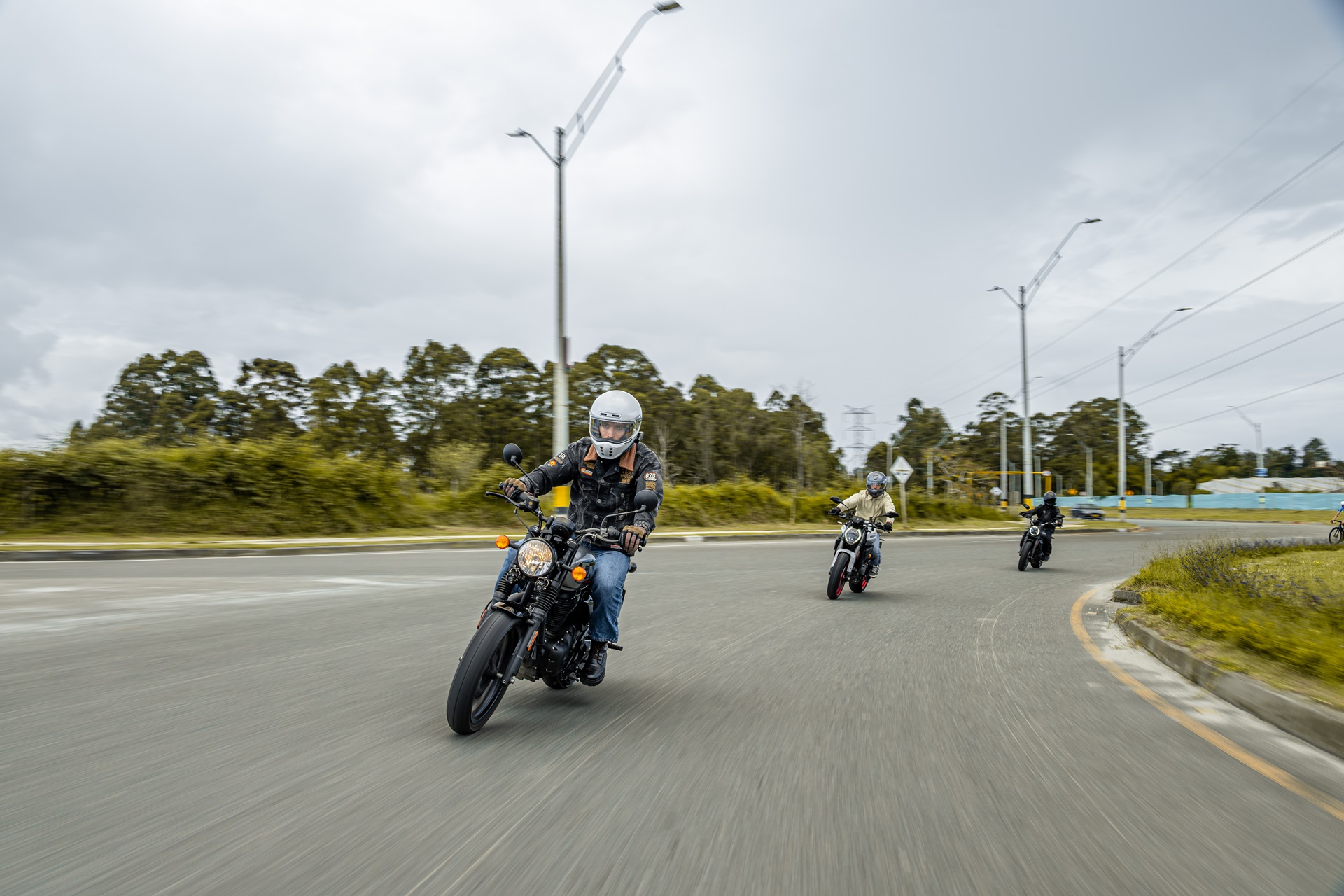 Sena lanza su nueva gama Apex con batería intercambiable