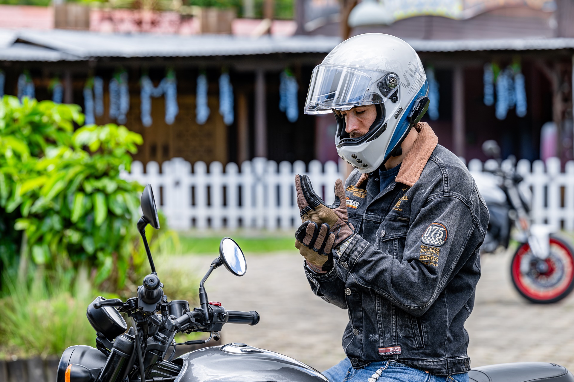Sena lanza su nueva gama Apex con batería intercambiable