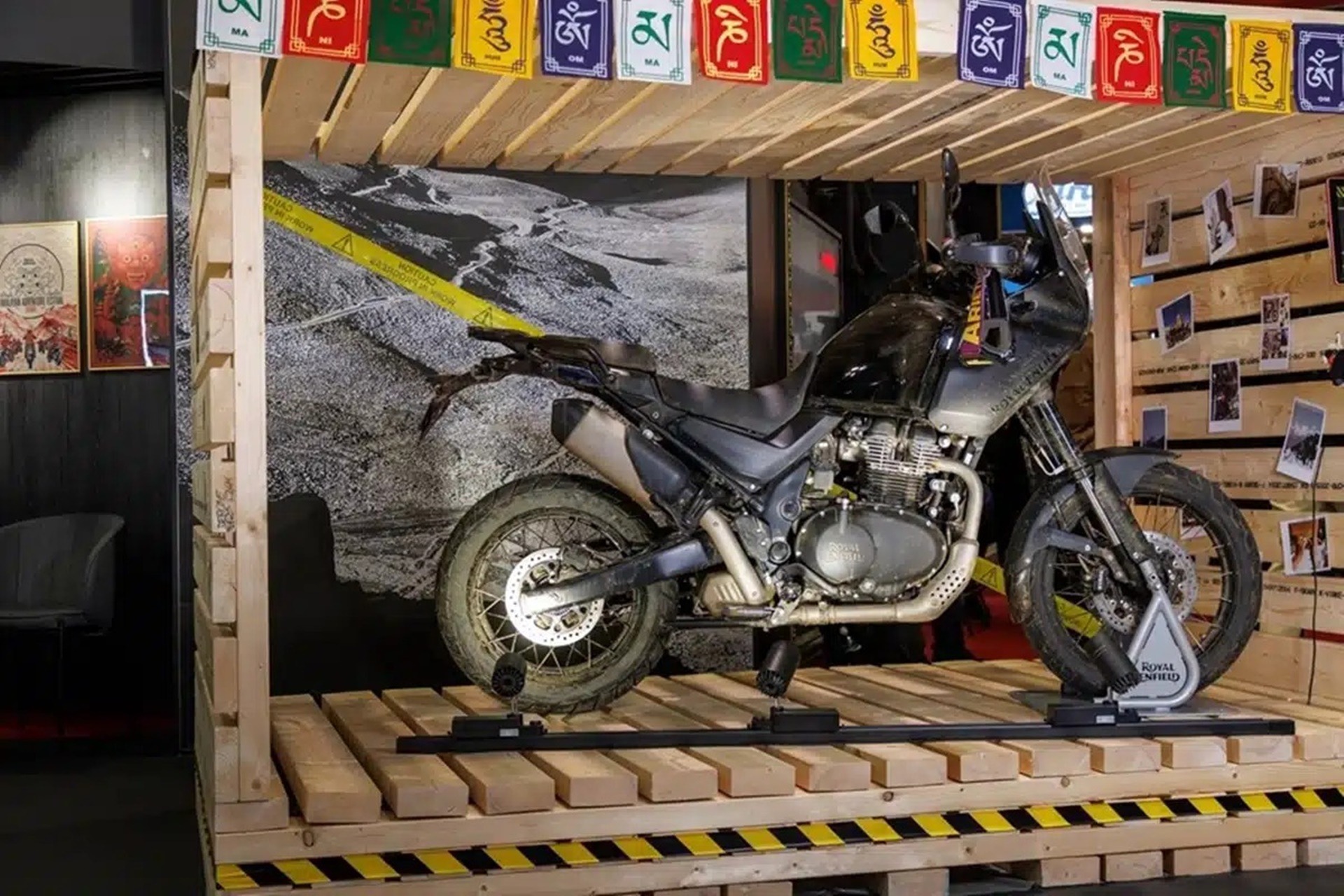 Una Himalayan 750 casi lista para la producción ya rueda por carreteras europeas