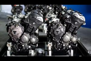 Triumph y MotoGP presentan oficialmente el nuevo motor que impulsará Moto2 en 2027