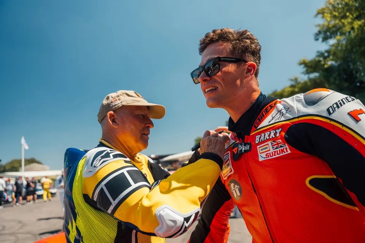 Este mono réplica Barry Sheene, creado por Dainese, tiene nuevo dueño