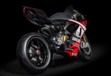 Panigale V2 Superquadro Final Edition: ahora en una exclusiva maqueta a escala 1:4